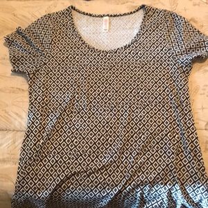 LulaRoe Classic T